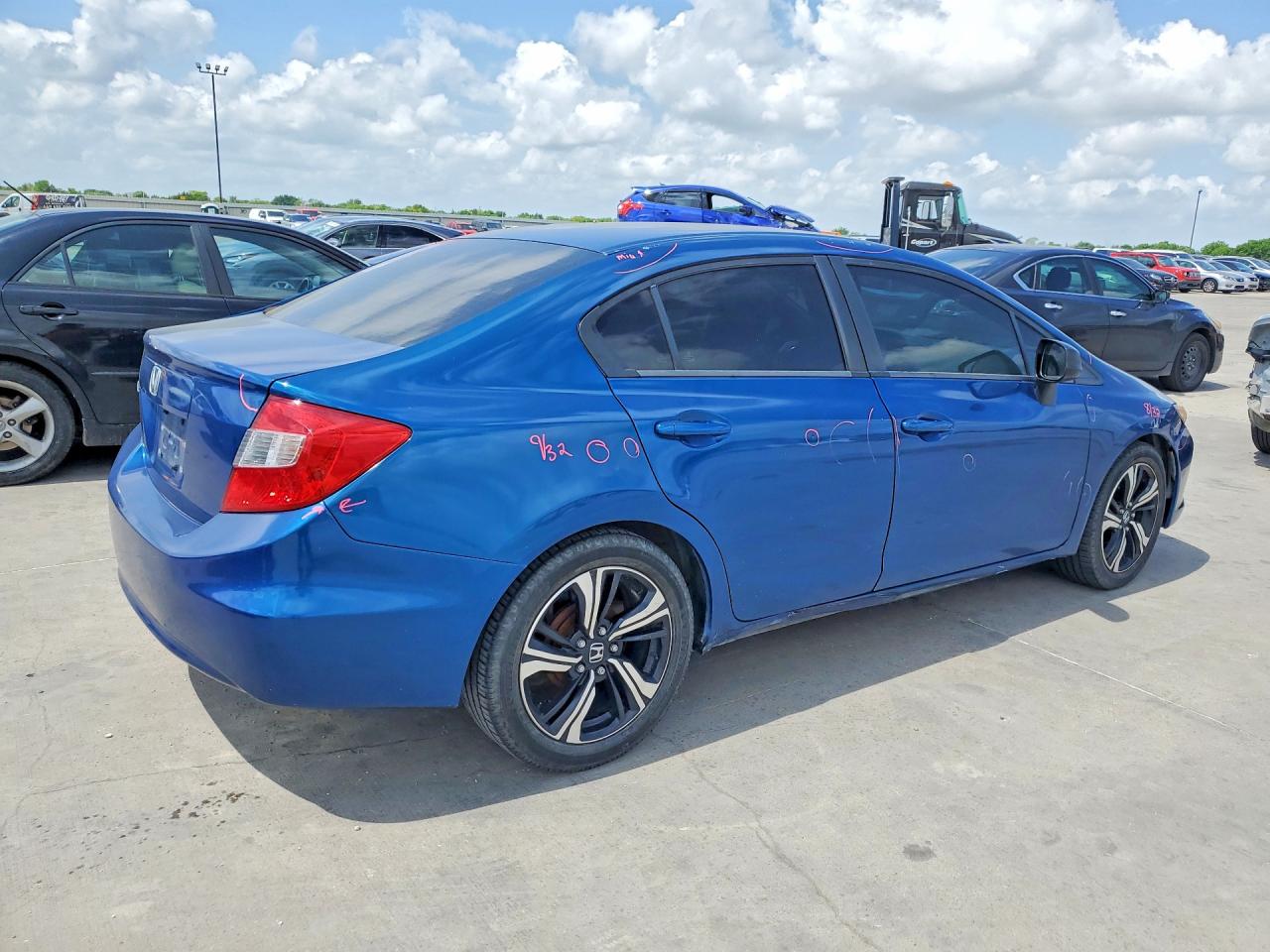2012 HONDA CIVIC LX photo 7