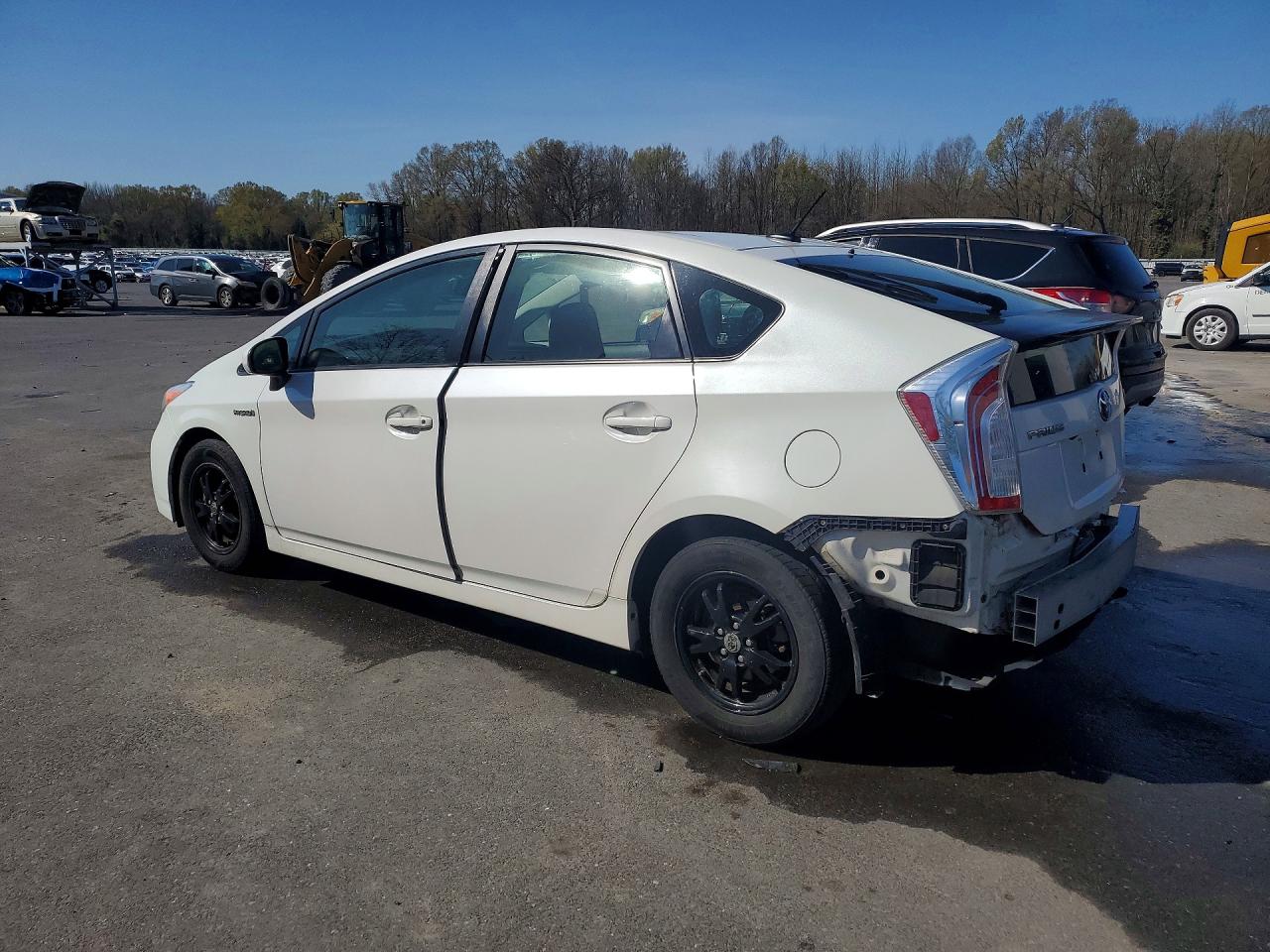 2014 TOYOTA PRIUS FOUR photo 3
