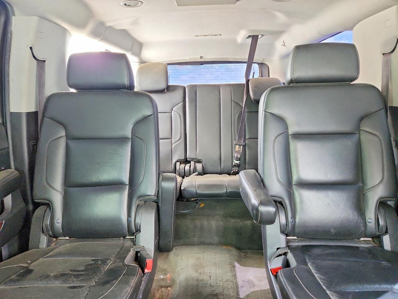 2015 GMC YUKON XL C1500 SLT photo 10