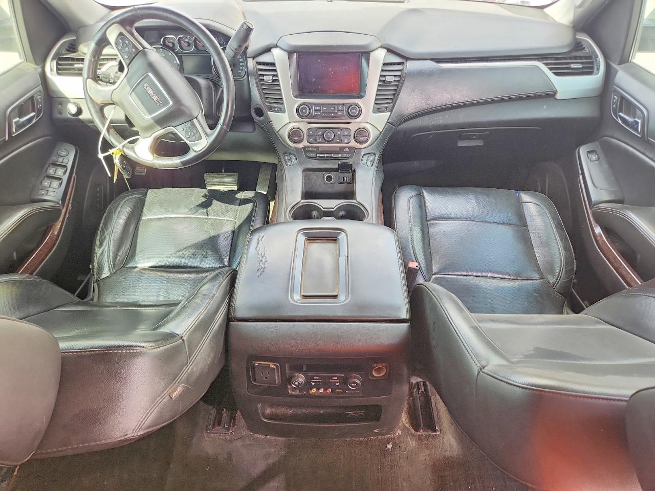 2015 GMC YUKON XL C1500 SLT photo 8