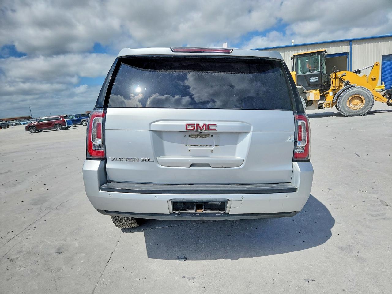 2015 GMC YUKON XL C1500 SLT photo 6