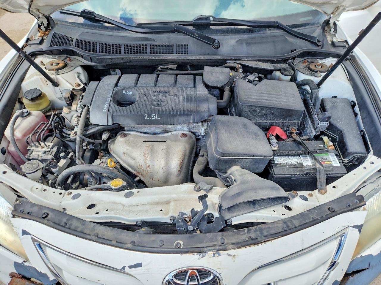 2010 TOYOTA CAMRY LE photo 21