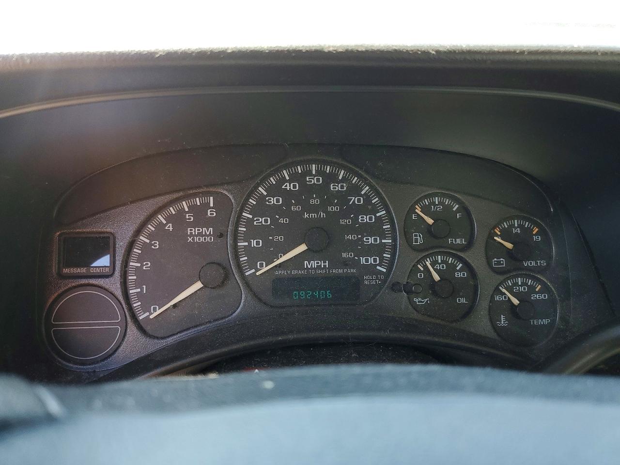 2002 CHEVROLET SILVERADO C1500 photo 25