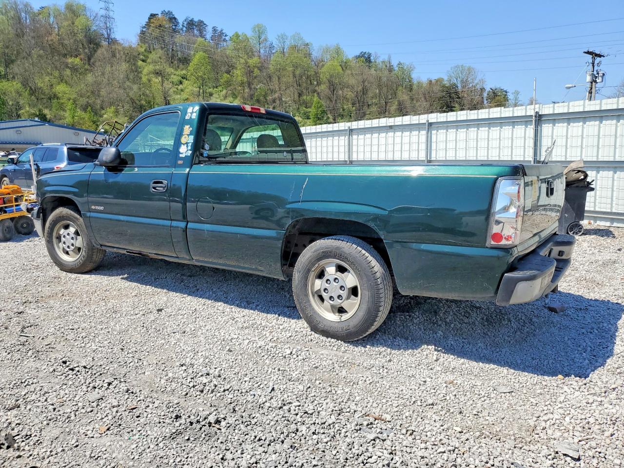 2002 CHEVROLET SILVERADO C1500 photo 4