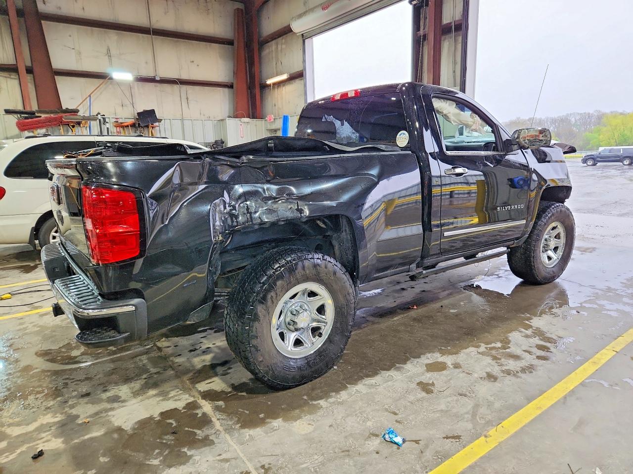 2017 CHEVROLET SILVERADO C1500 photo 5