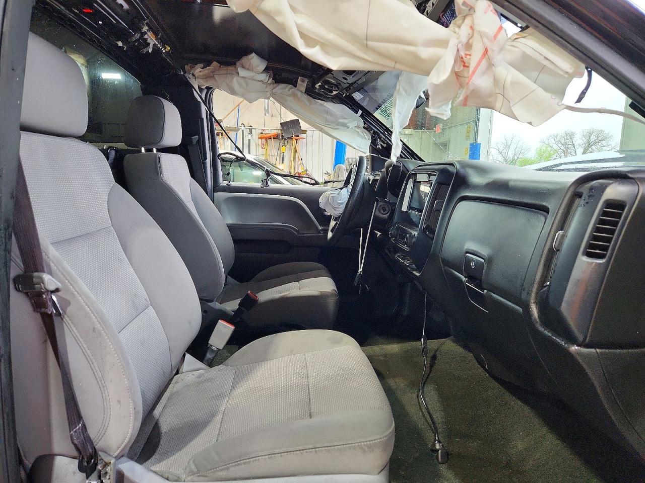 2017 CHEVROLET SILVERADO C1500 photo 19
