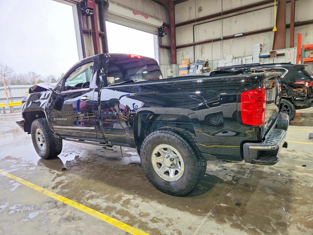 2017 CHEVROLET SILVERADO C1500 photo 3