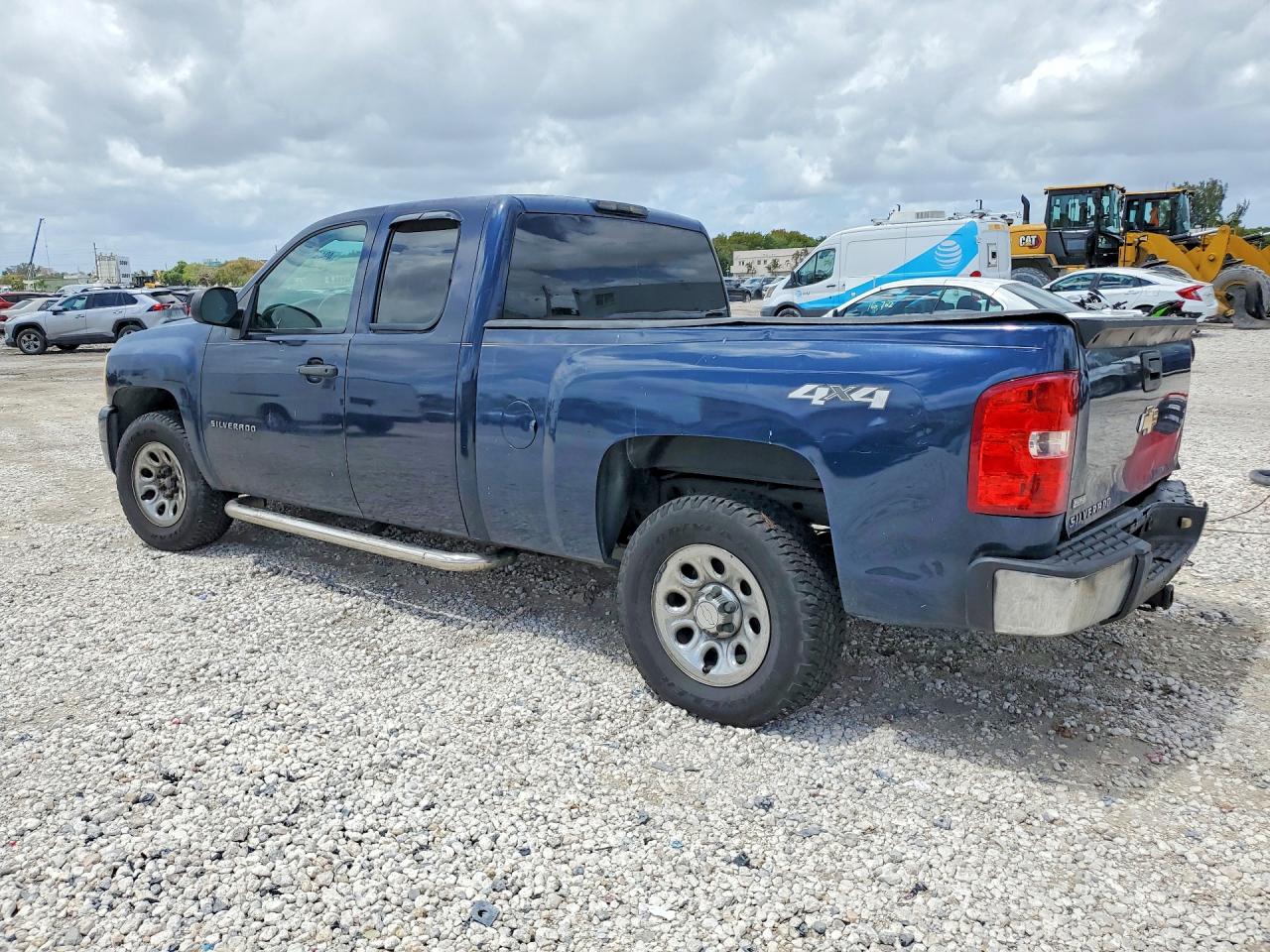 2010 CHEVROLET SILVERADO K1500 LT photo 3