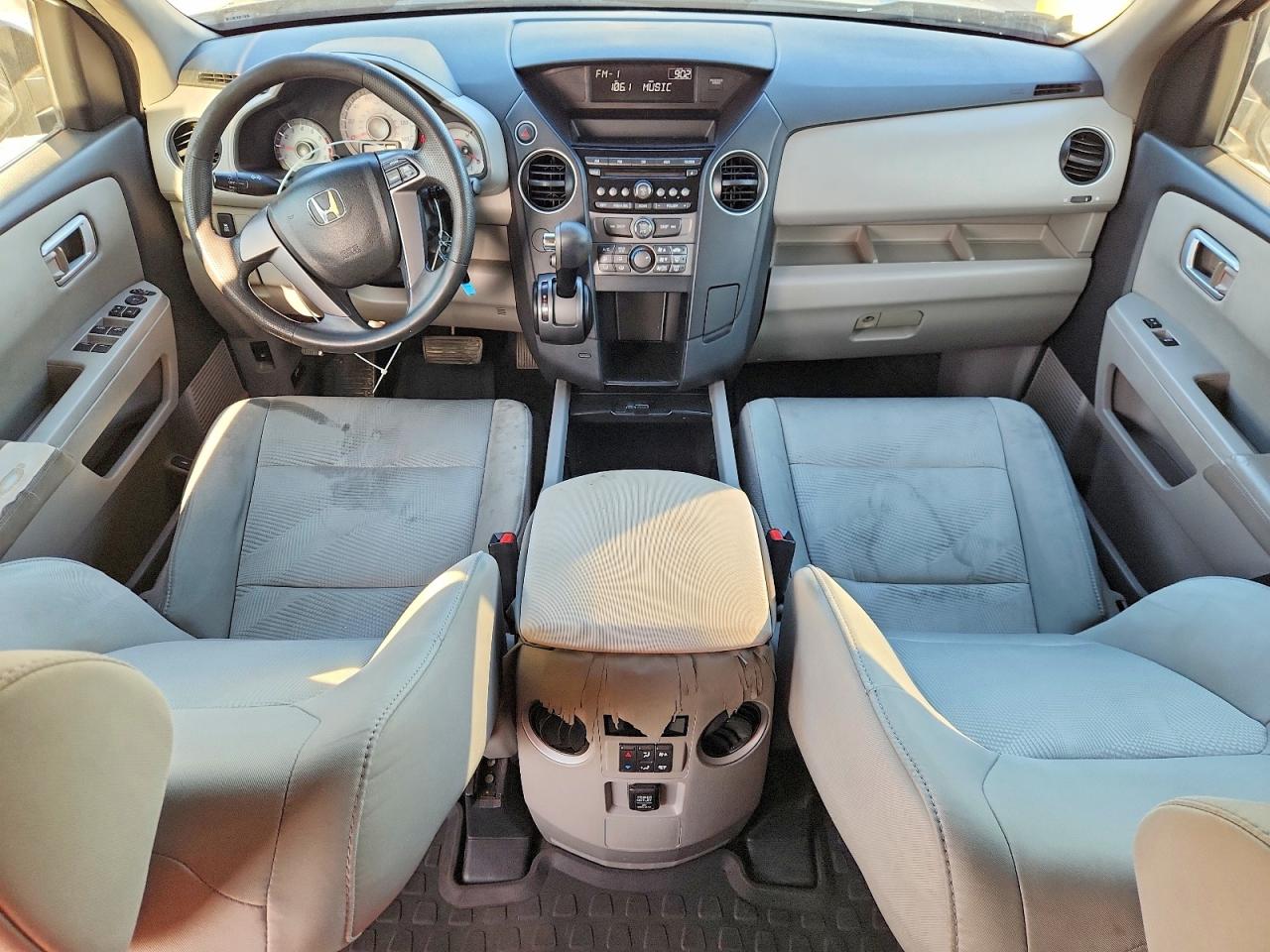 2012 HONDA PILOT LX photo 15