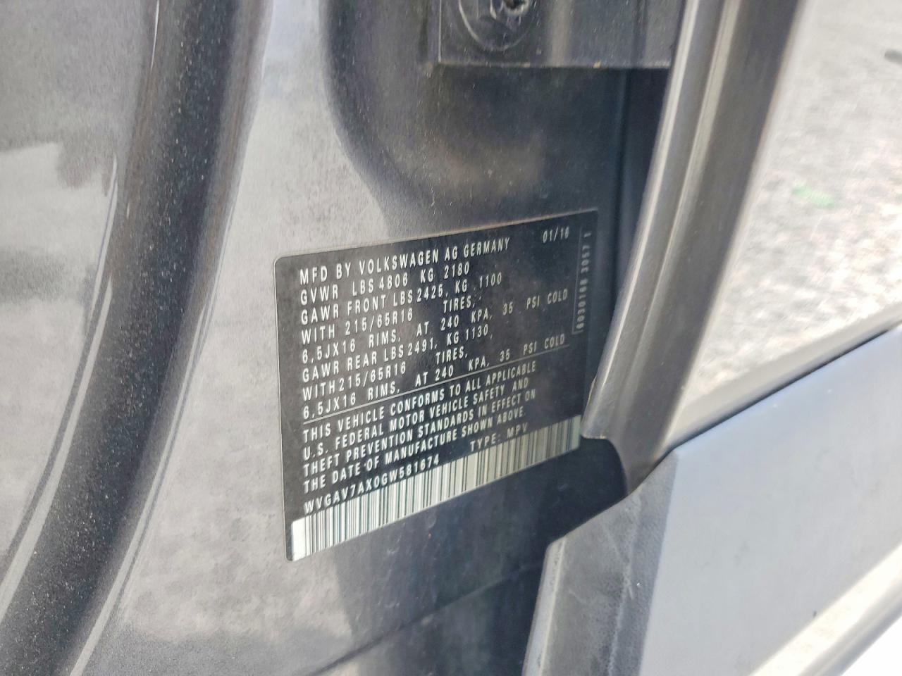 2016 VOLKSWAGEN TIGUAN S photo 25