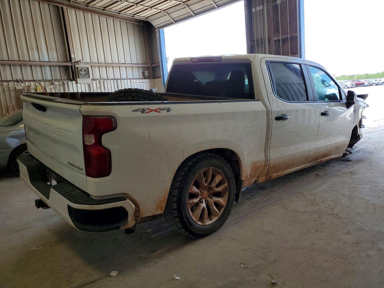 2024 CHEVROLET SILVERADO K1500 CUSTOM photo 5