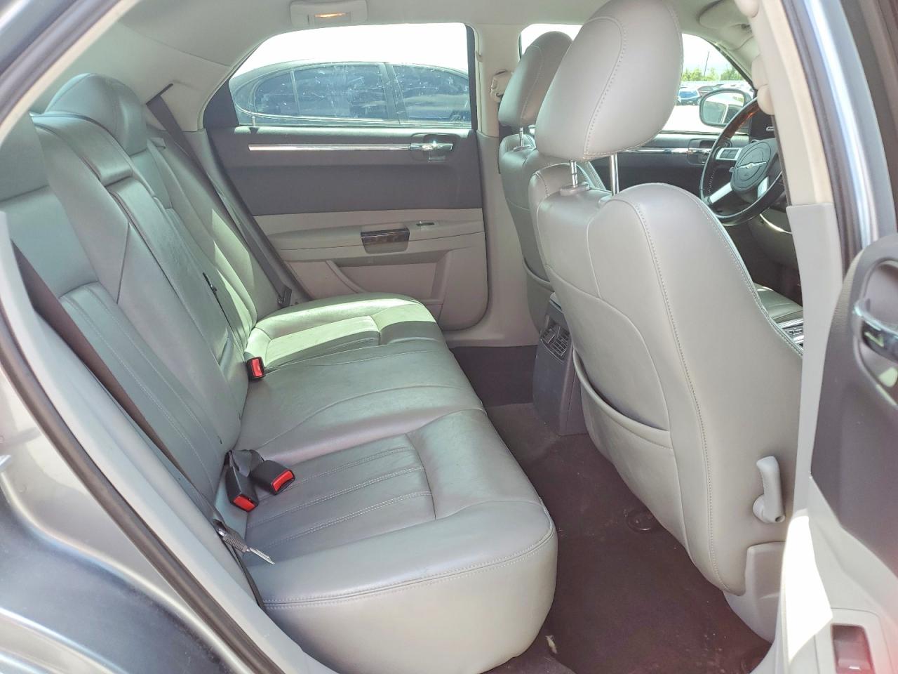 2007 CHRYSLER 300C photo 19