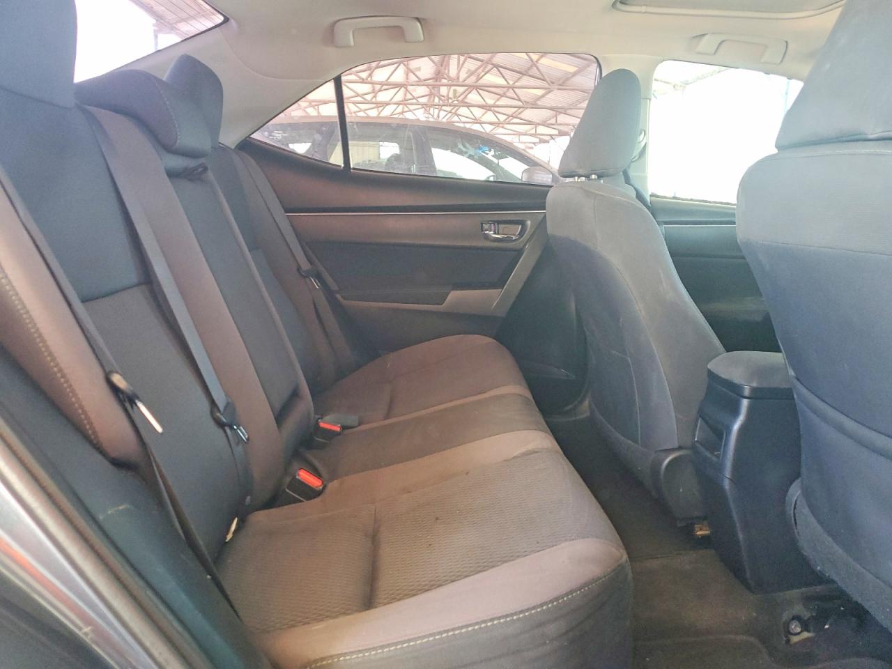 2018 TOYOTA COROLLA LE photo 19