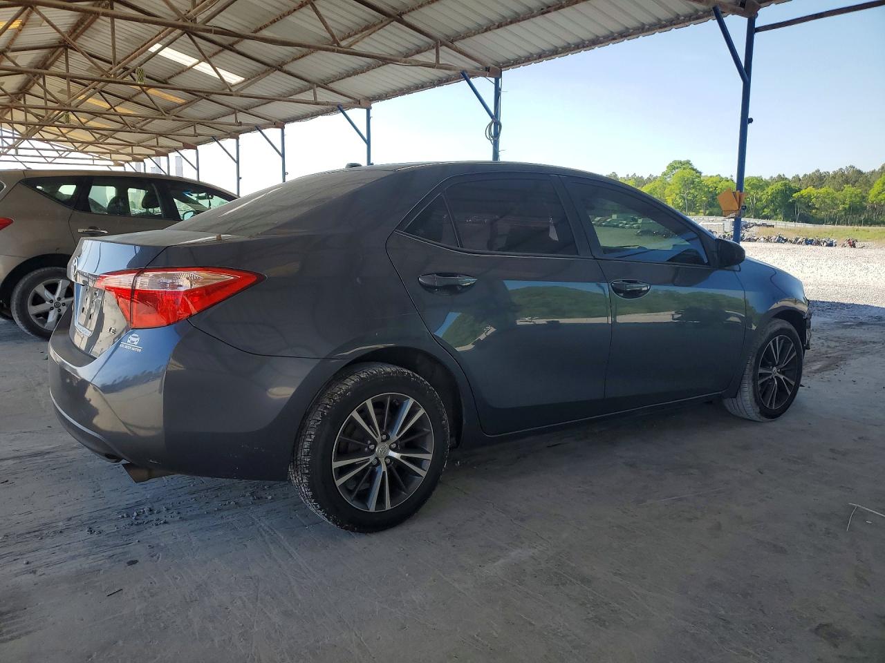 2018 TOYOTA COROLLA LE photo 5