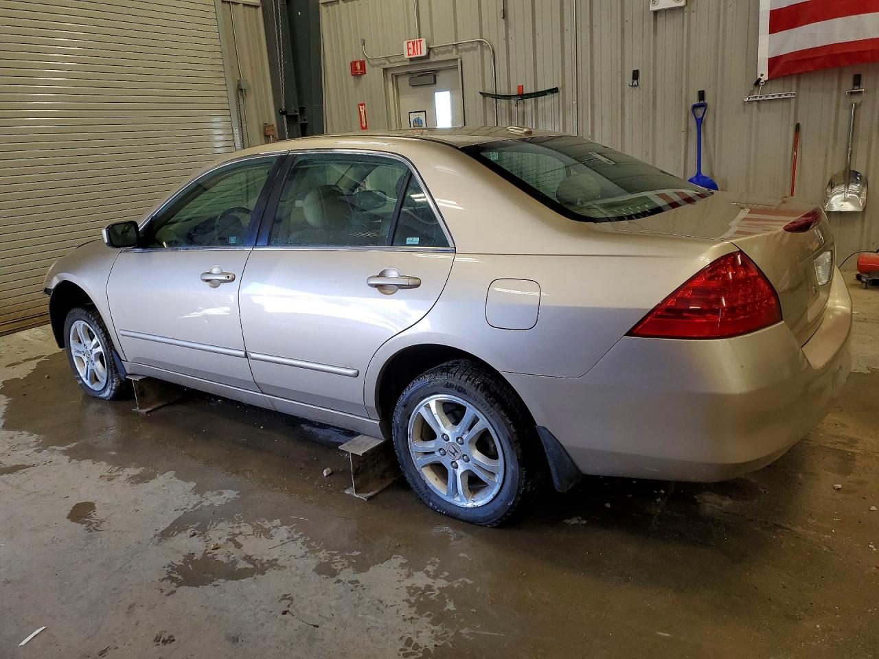 2007 HONDA ACCORD EX photo 2