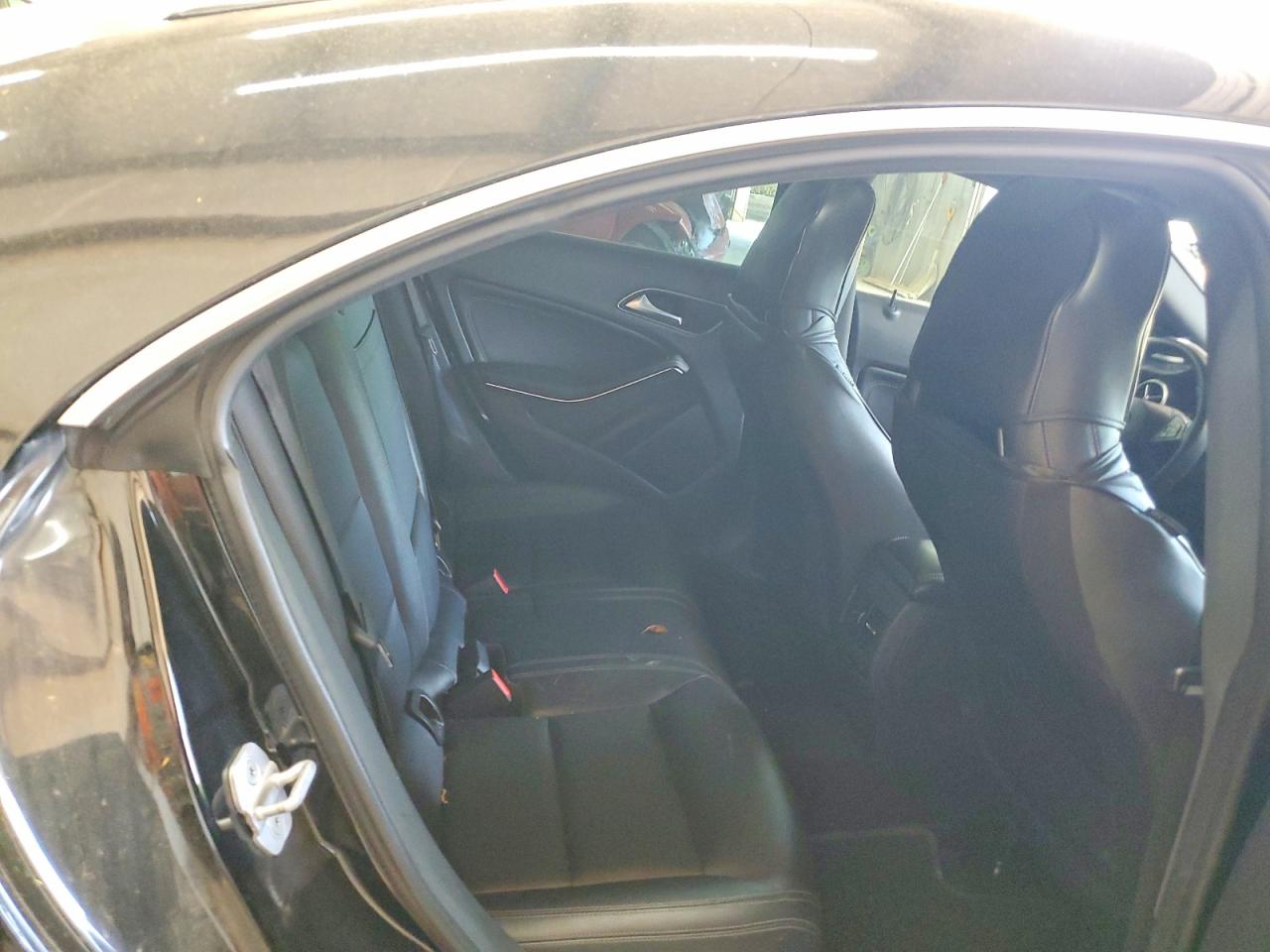 2016 MERCEDES-BENZ CLA 250 photo 28