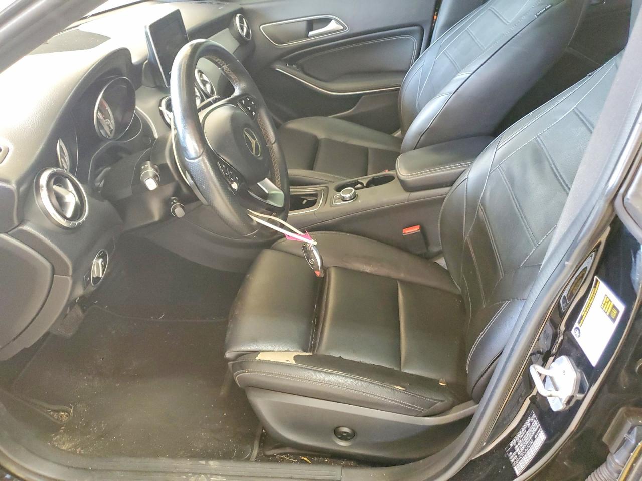 2016 MERCEDES-BENZ CLA 250 photo 19