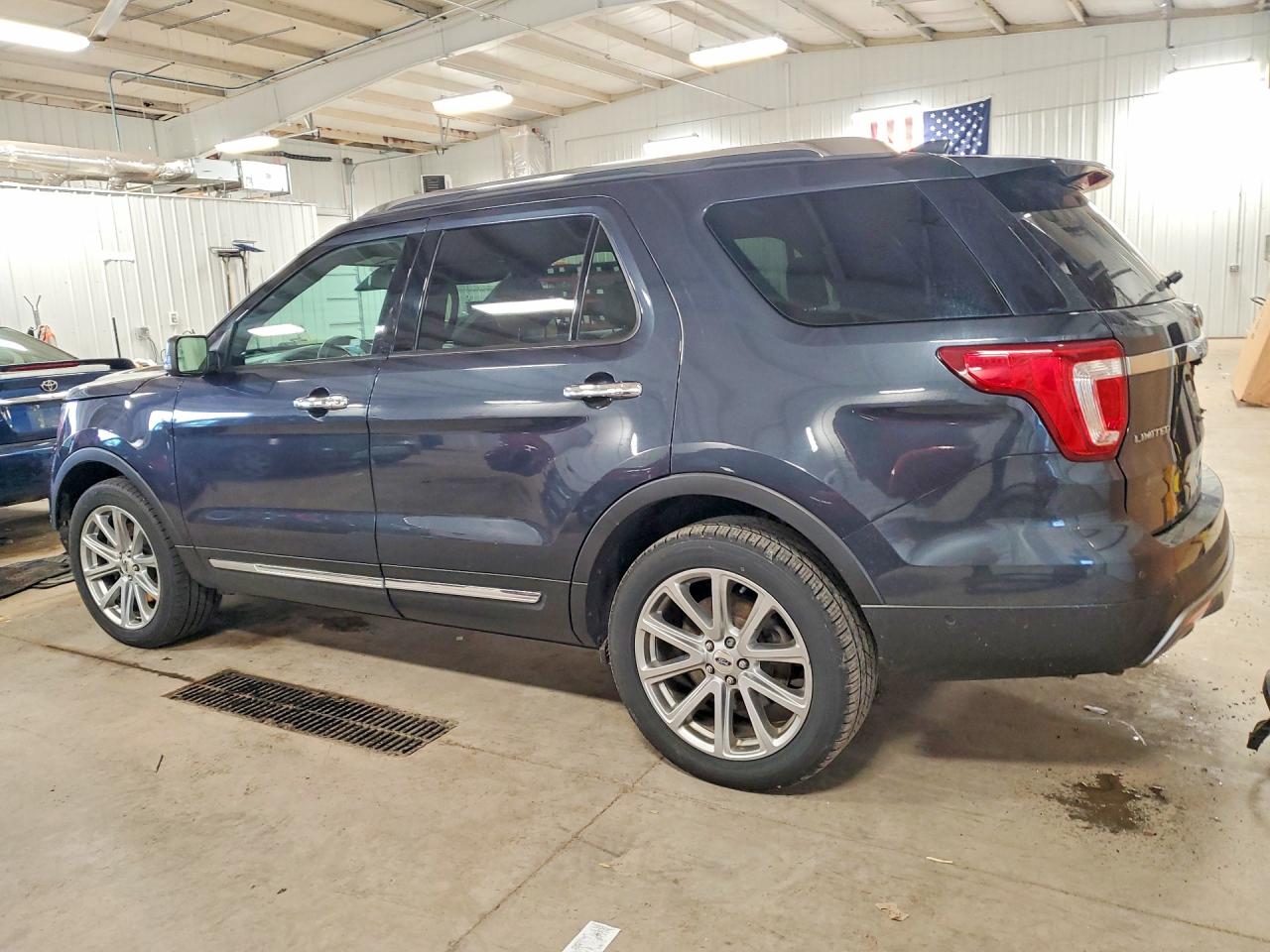 2017 FORD EXPLORER LIMITED photo 3