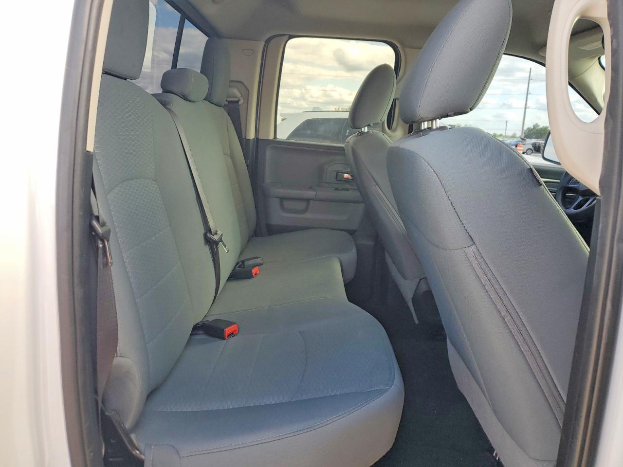 2018 RAM 1500 SLT photo 19