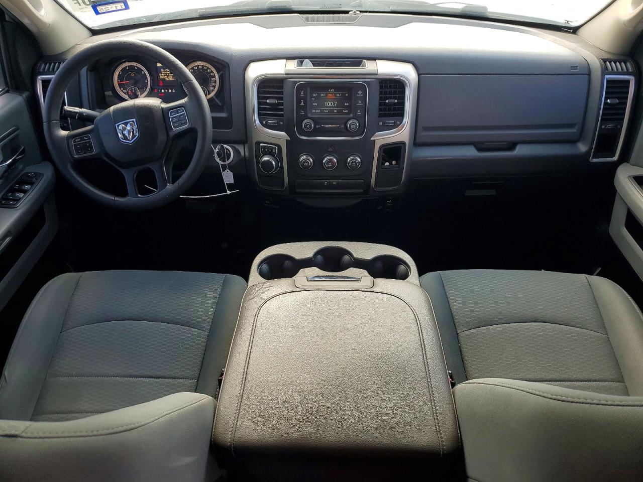 2018 RAM 1500 SLT photo 15