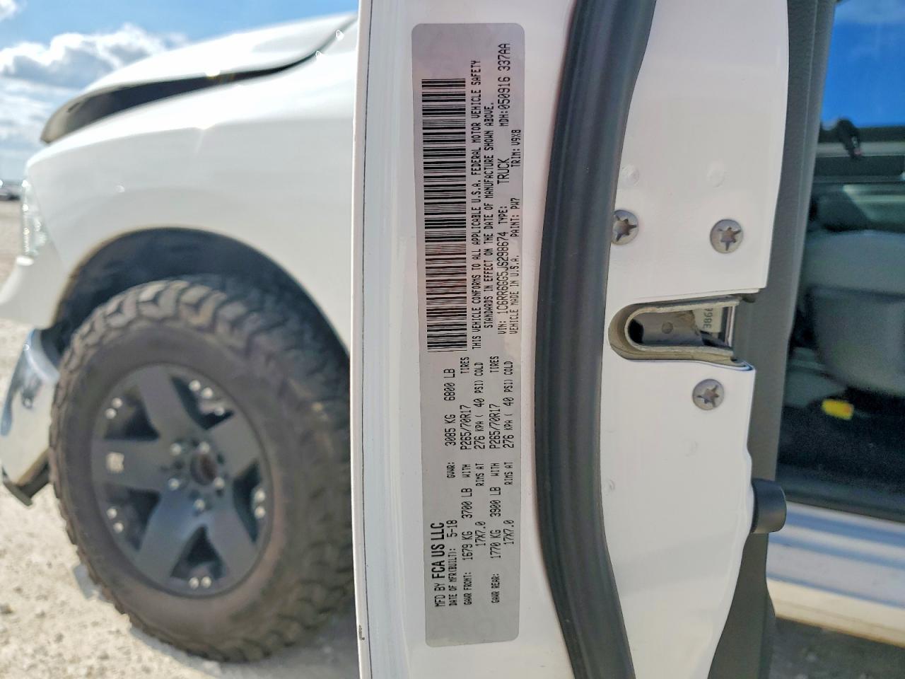 2018 RAM 1500 SLT photo 23