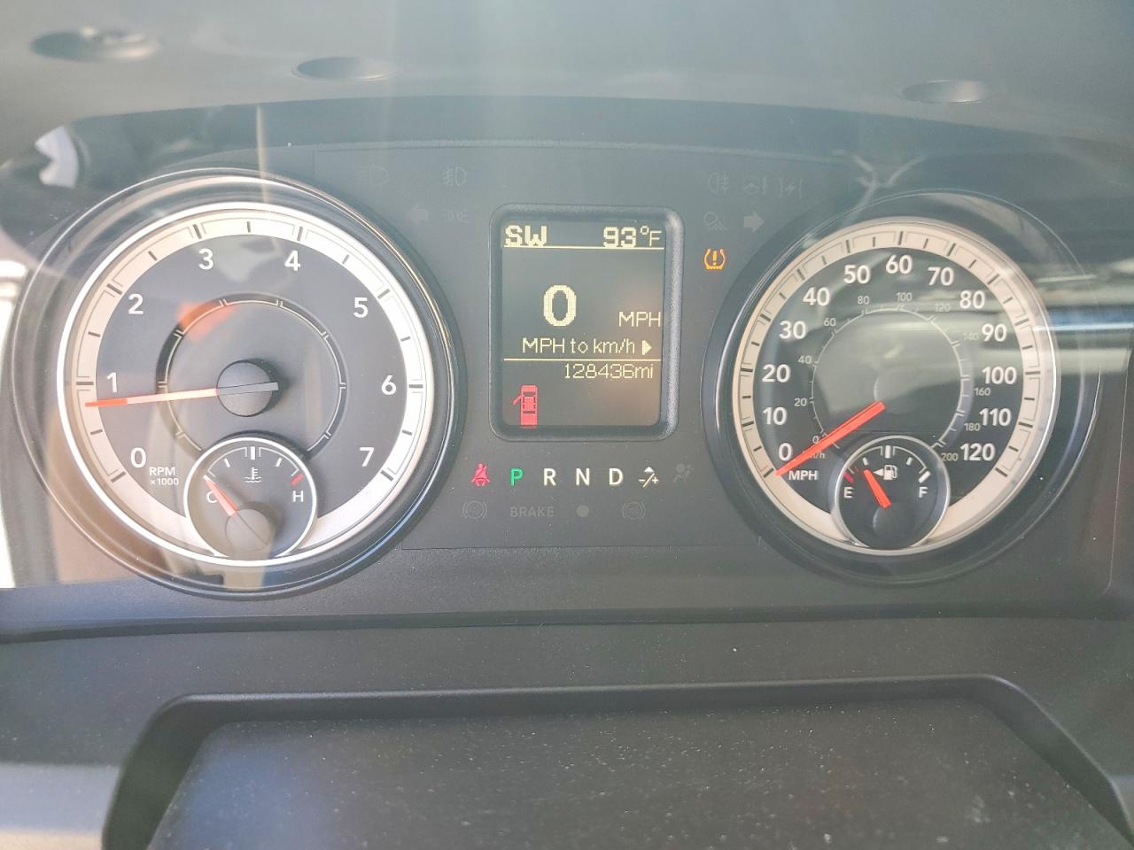 2018 RAM 1500 SLT photo 17