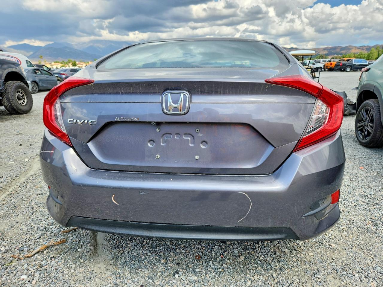2016 HONDA CIVIC LX photo 16