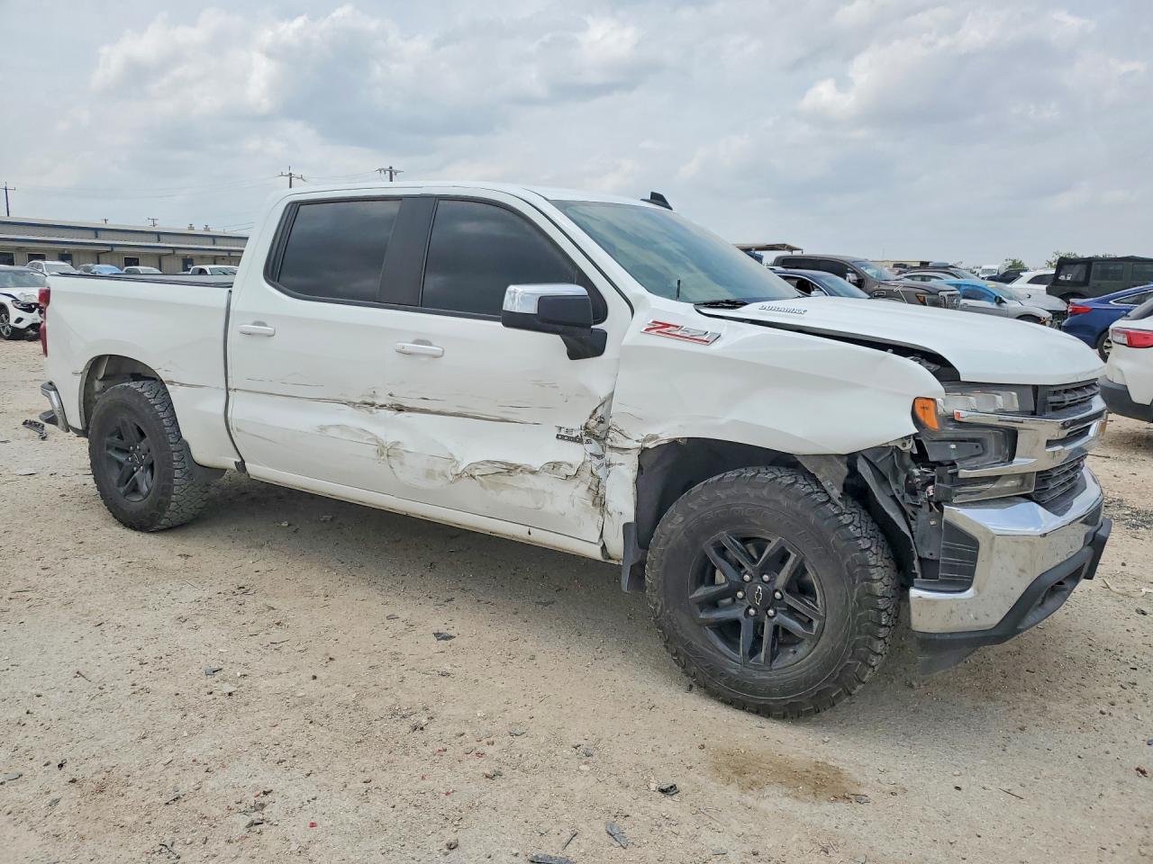 2021 CHEVROLET SILVERADO K1500 LT photo 10