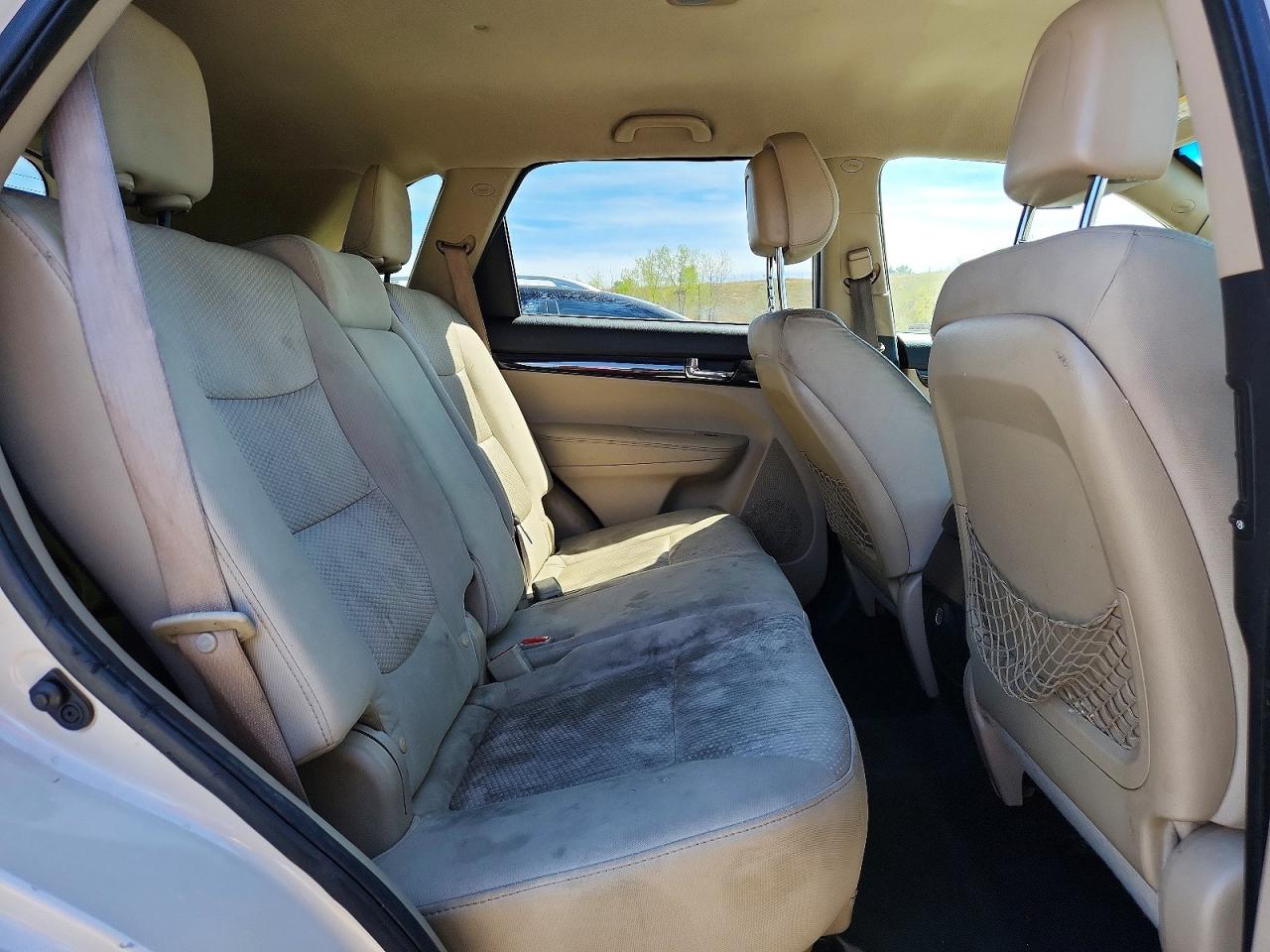 2011 KIA SORENTO LX photo 21