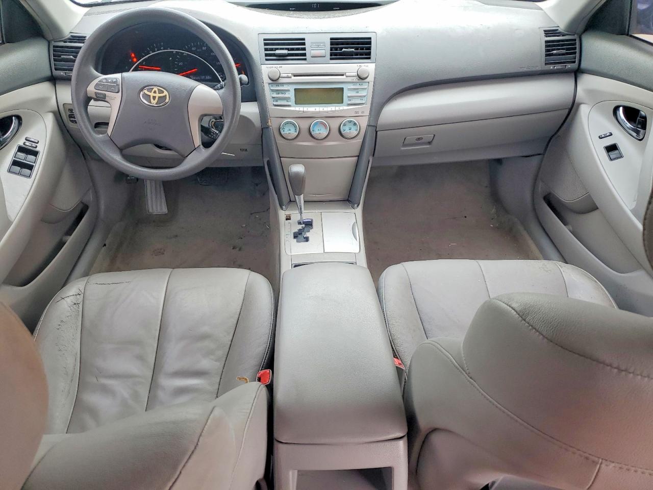 2009 TOYOTA CAMRY LE photo 22