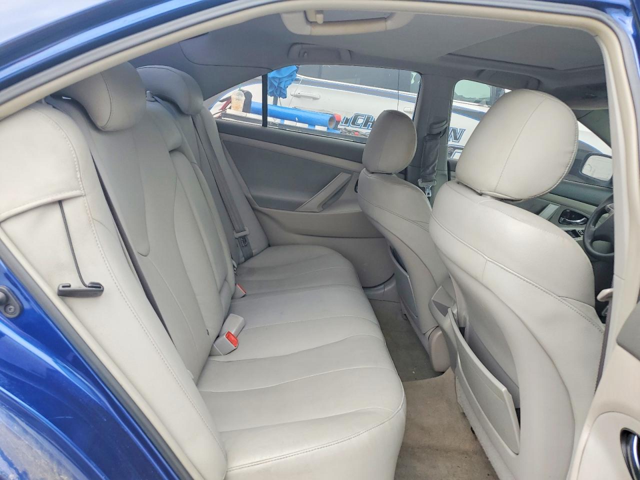 2009 TOYOTA CAMRY LE photo 28