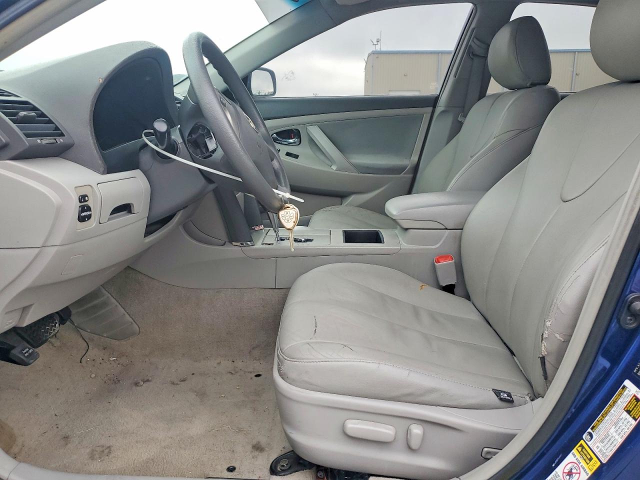 2009 TOYOTA CAMRY LE photo 19