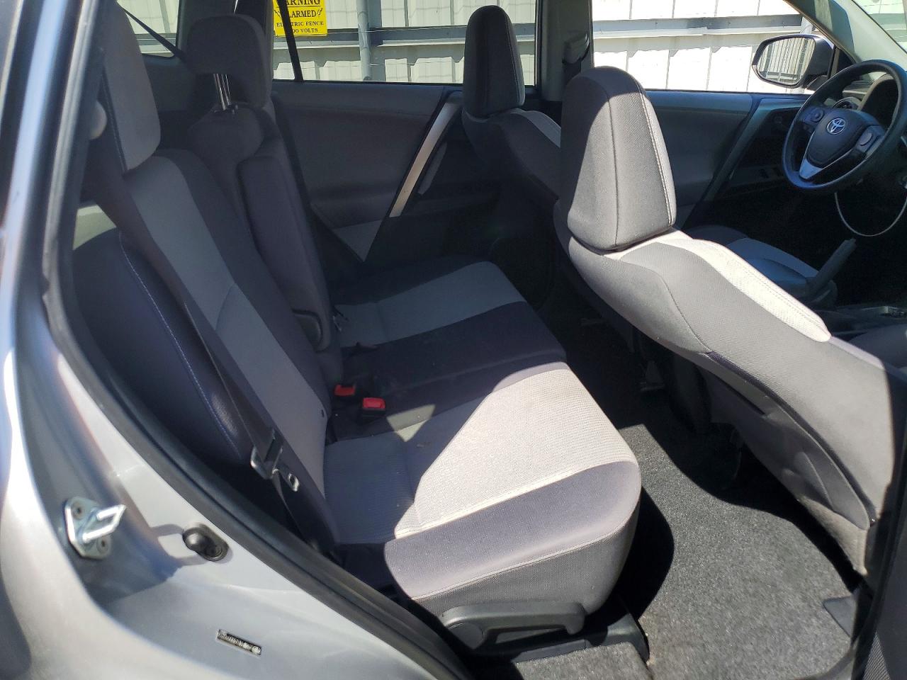 2013 TOYOTA RAV4 XLE photo 31