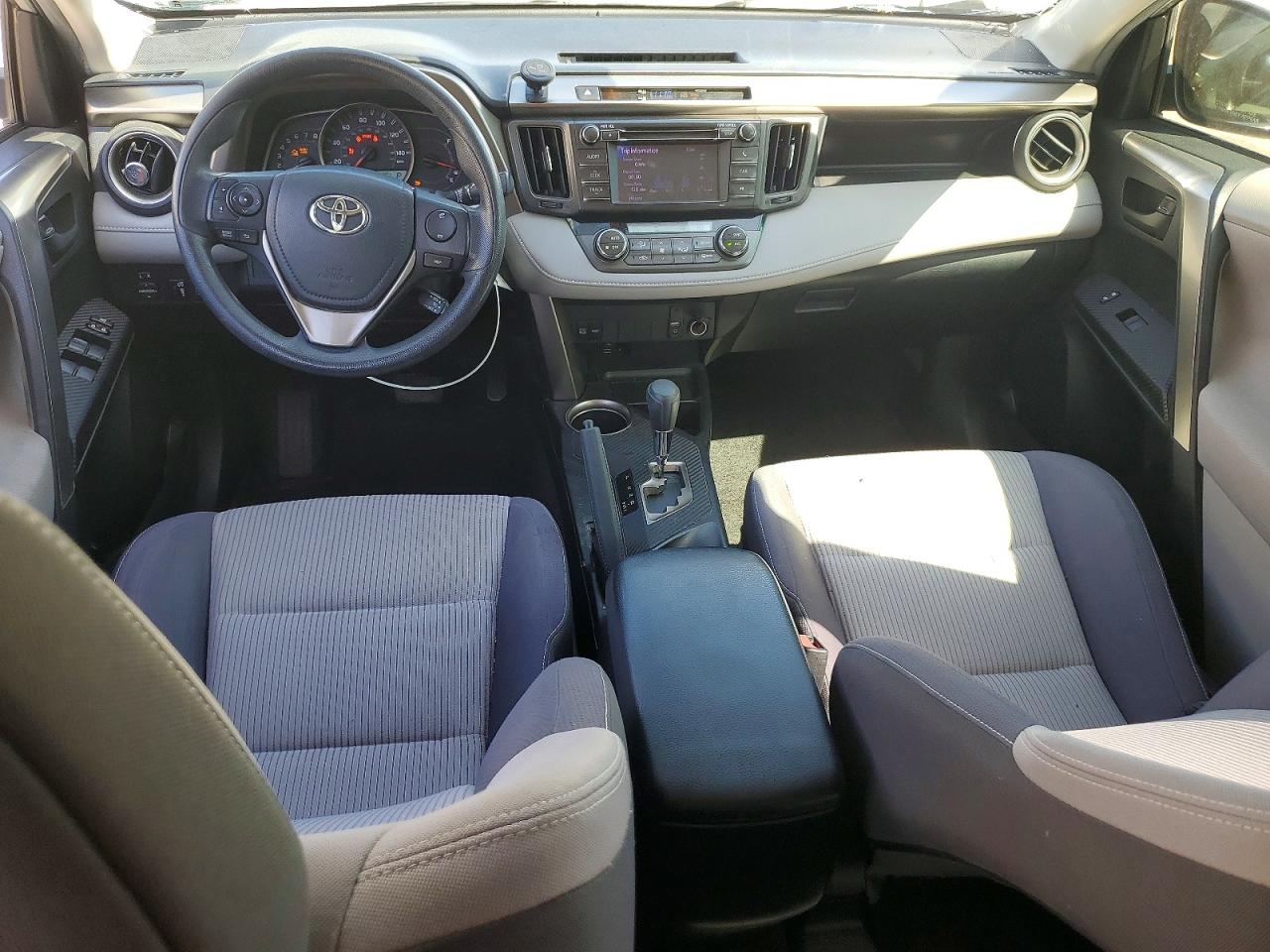 2013 TOYOTA RAV4 XLE photo 22