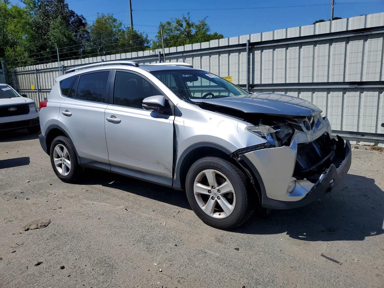 2013 TOYOTA RAV4 XLE photo 10
