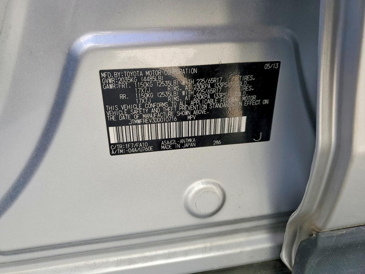 2013 TOYOTA RAV4 XLE photo 37