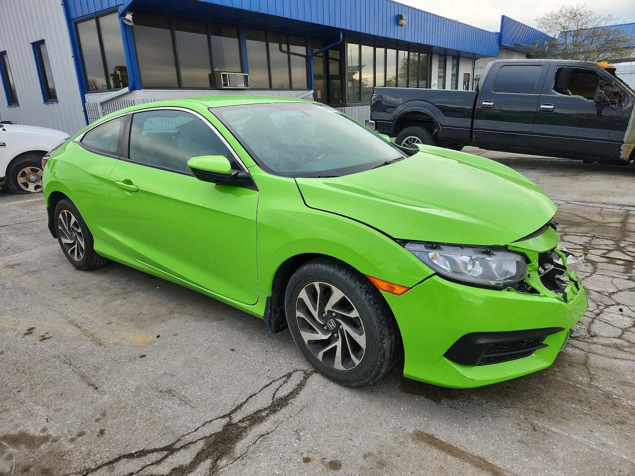 2017 HONDA CIVIC LX photo 4