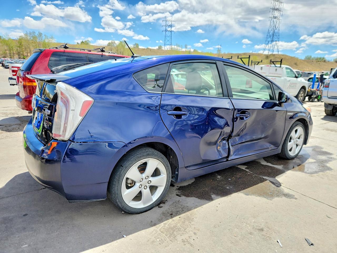 2014 TOYOTA PRIUS FIVE photo 7