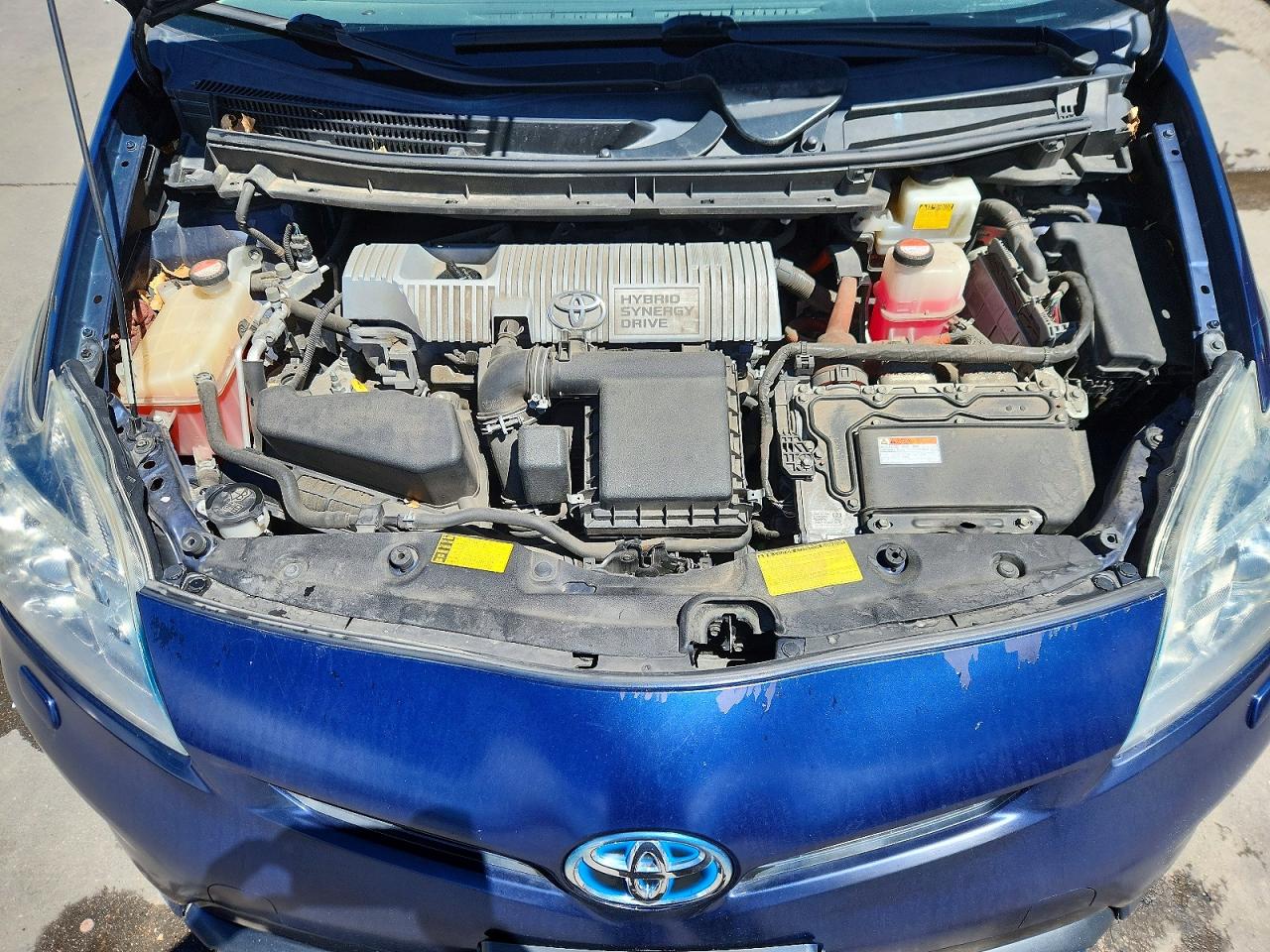 2014 TOYOTA PRIUS FIVE photo 31