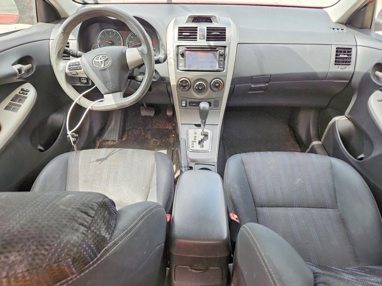2013 TOYOTA COROLLA S photo 15