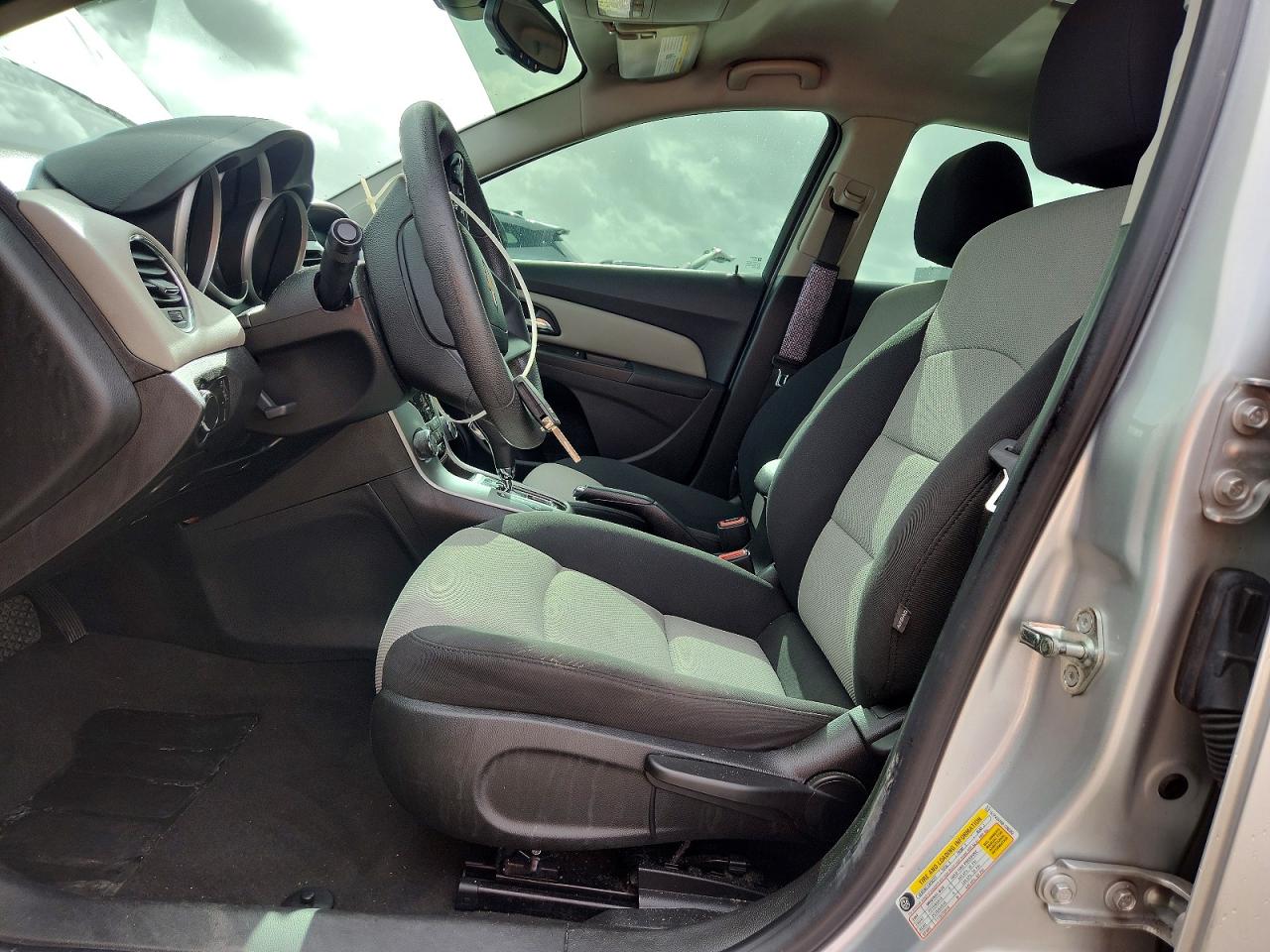 2015 CHEVROLET CRUZE LS photo 19