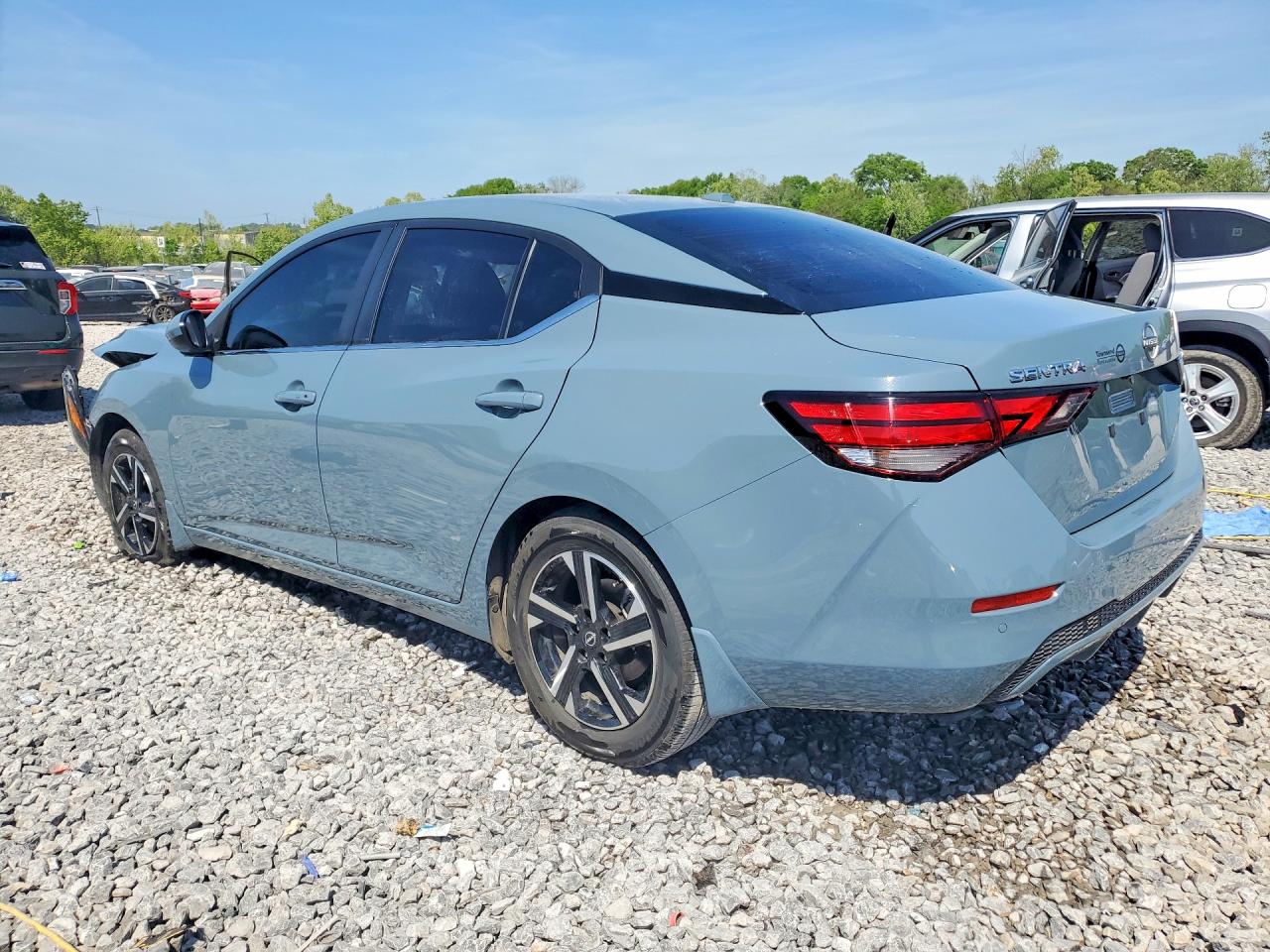2025 NISSAN SENTRA SV photo 2