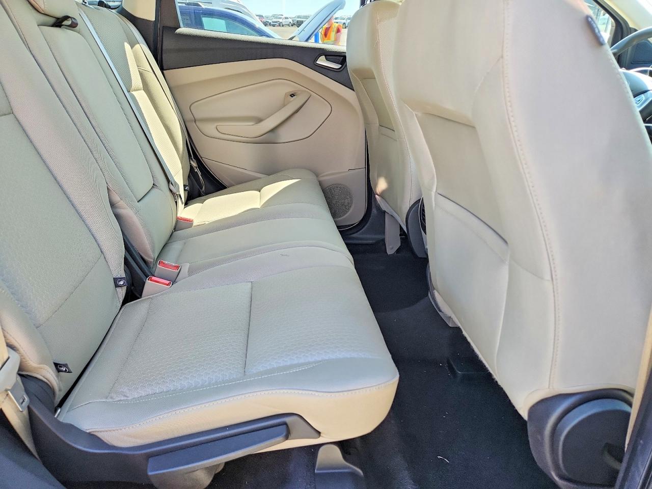 2017 FORD ESCAPE SE photo 21