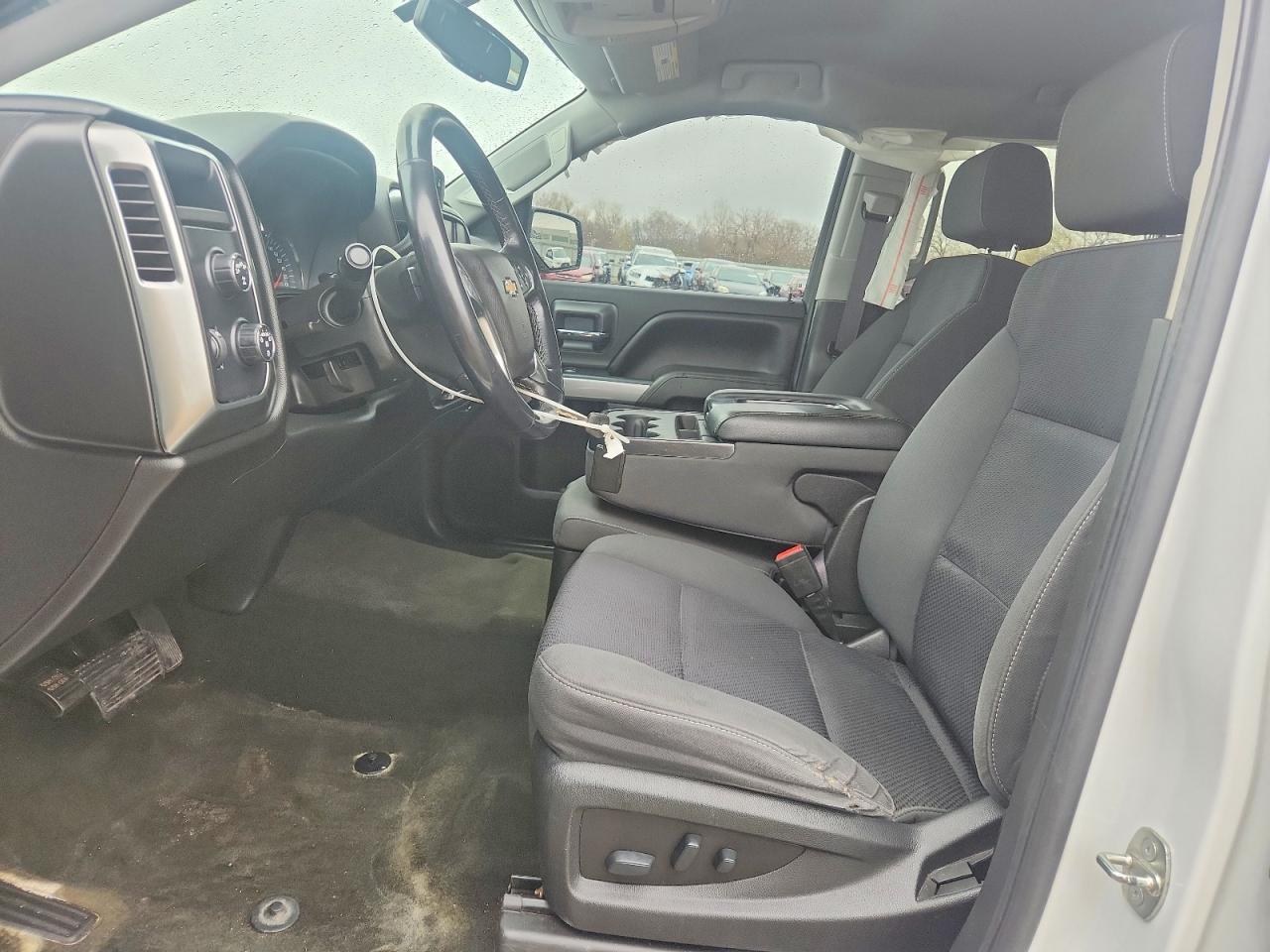 2017 CHEVROLET SILVERADO K1500 LT photo 7