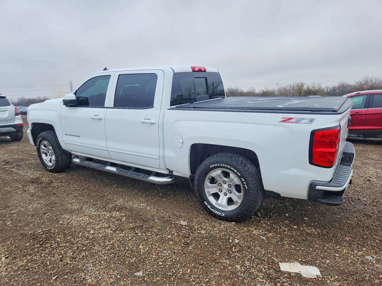 2017 CHEVROLET SILVERADO K1500 LT photo 2