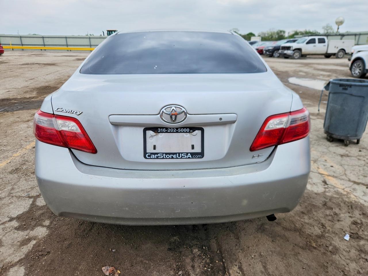 2008 TOYOTA CAMRY LE photo 11
