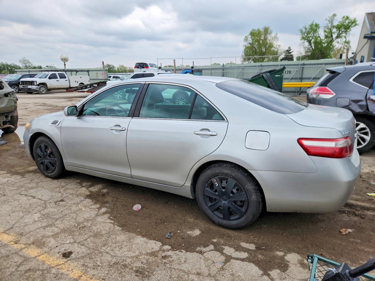 2008 TOYOTA CAMRY LE photo 3