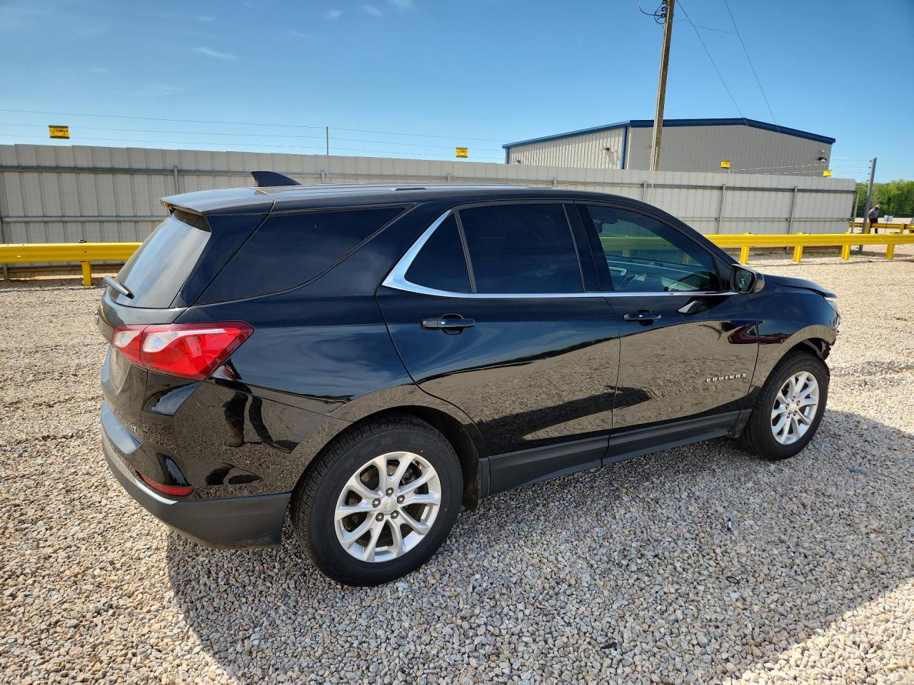 2019 CHEVROLET EQUINOX LT photo 3