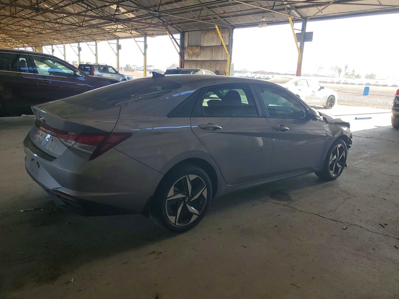 2023 HYUNDAI ELANTRA SEL photo 5
