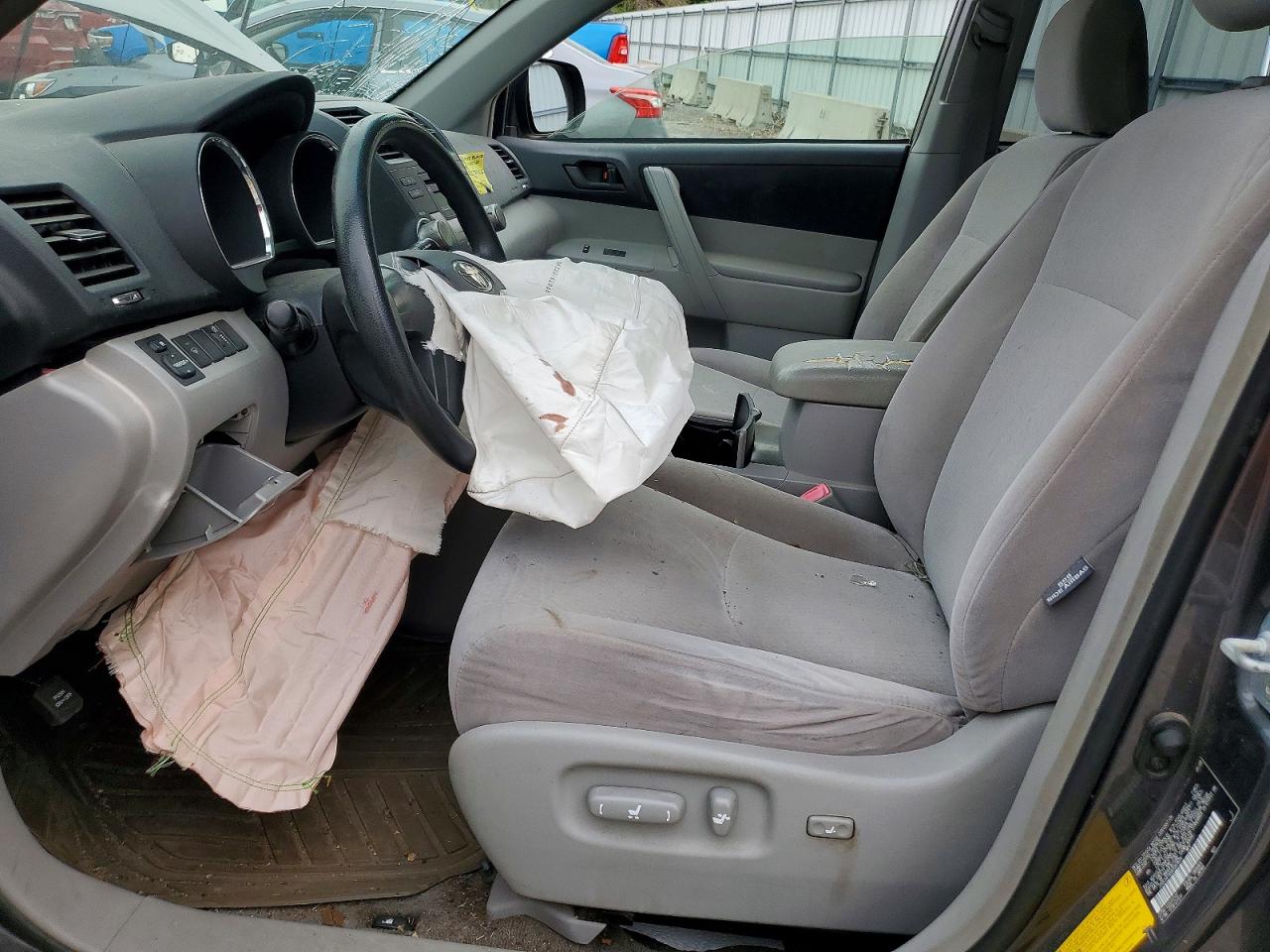 2008 TOYOTA HIGHLANDER BASE photo 13